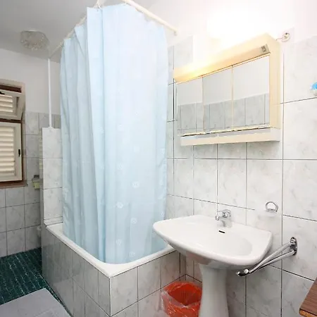 Apartment By The Sea Kampor, Rab - 5058 Kampor
